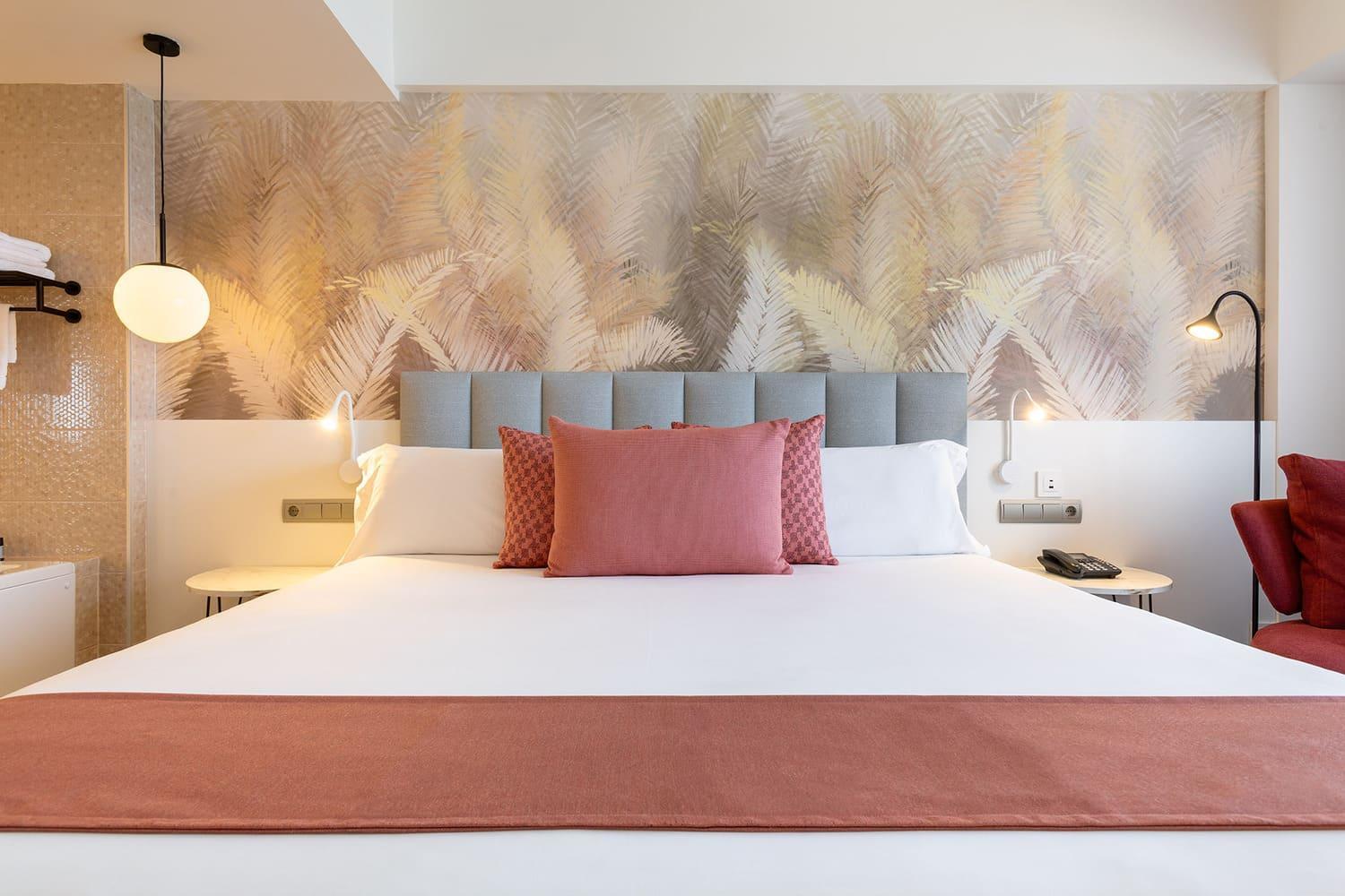 Hotel Cristina By Tigotan Las Palmas - Adults Only Ruang foto A bedroom at the hotel